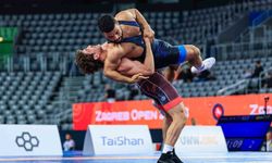 Milli güreşçi Yüksel Sarıçiçek Zagreb'te şampiyon oldu