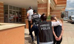 Motosiklette uyuşturucu maddeyle yakalanan sanıklar hakim karşısına çıktı