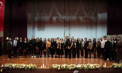 MTK Koleji'nden sanat dolu bir gece: Şiirle müziğin dansı