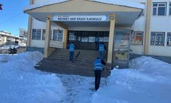 Muş'ta denetimli serbestlik yükümlülerinden okullara destek