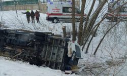 Muş'ta işçi servisi şarampole yuvarlandı: 6 yaralı