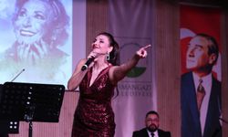 Müzeyyen Senar Osmangazi'de şarkılarla anıldı
