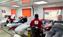 Nazilli'de öğrenci velilerinden kan bağışı yarışı