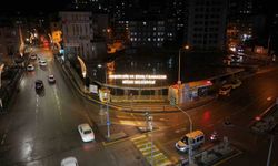 Niğde'de Ramazan ayında Ömer Halisdemir Meydanı'nda görsel şölen