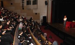 Nilüferli öğrenciler yazar Melis Sena Yılmaz ile buluştu