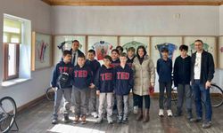 Öğrenciler Ertan Ayçetin bisikletevi'nde Mysia yolları'nı tanıdı