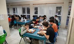 Öğrenciler iftar sofrasında bir araya geldi