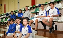 Osmangazi'de badminton heyecanı zirveye taştı