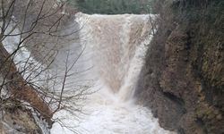 Osmaniye'de 3 gündür devam eden yağmur ve fırtına hayatı olumsuz etkiledi