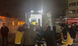 Otomobile çarpan scooter sürücüsü yaralandı