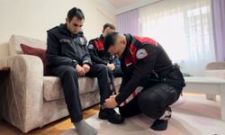 Polis sevdalısı engelli genç üniforma ile devriye görevine katıldı