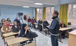 Polisten lise öğrencilerine yönelik denetim