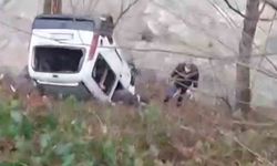 Rize'de kamyonet dereye yuvarlandı: 1 ölü, 1 yaralı