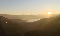 Sağanak yağışlar Atatürk Barajı'na can verdi