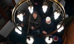 Sakarya'da Berat Kandili'nde vatandaşlar camileri doldurdu