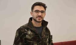 Sipariş ettiği dürümün içerisine sakalının kıllarını koydu, hesap ödemeden çıktı