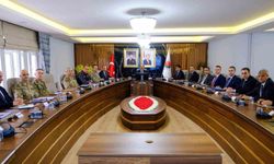 Şırnak'ta 2 suç çetesi çökertildi, 122 hükümlü yakalandı