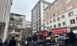 Şişli'de 5 katlı binada korkutan yangın