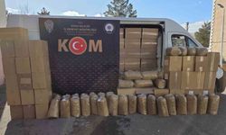 Sivas'ta 840 bin makaron ve yüzlerce kilo kaçak tütün ele geçirildi