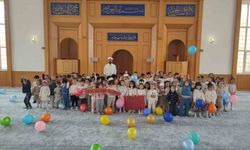 Sivas'ta minik yürekler Ramazan'ın manevi iklimini camide yaşadı