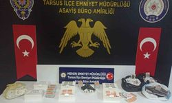 Tarsus'ta kahve ve derneklere kumar baskını