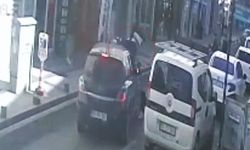 Tekirdağ'da ters yönden caddeye giren otomobille motosikletin çarpıştığı anlar kamerada