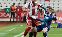 Trendyol Süper Lig: Antalyaspor: 2 - Samsunspor: 0 (İlk yarı)
