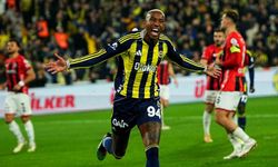 Trendyol Süper Lig: Fenerbahçe: 3 - Gençlerbirliği: 0 (İlk yarı)