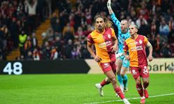 Trendyol Süper Lig: Galatasaray: 1 - Corendon Alanyaspor: 0 (İlk yarı)