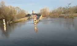 Tunca Nehri'nde turuncu alarm sürüyor, Sarayiçi'nde su yayılımı devam ediyor