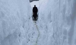 Tunceli'de kar kalınlığı insan boyunu geçti