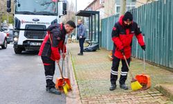 Ümraniye Belediyesinin temizlik çalışmaları aralıksız devam ediyor