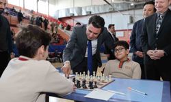 Vali Aygöl ilk hamleyi yaptı, turnuva başladı