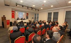 Vali Çelik Kiğı'da muhtarlarla bir araya geldi