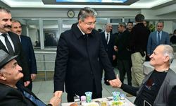 Vali Yılmaz, huzurevi sakinleriyle bir araya geldi