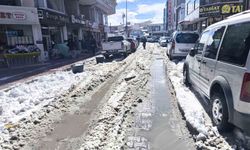 Van'da esnaf ve vatandaşlardan 'altyapı ve temizlik' tepkisi
