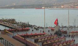 Yağışlı havanın son bulmasını fırsat bilen vatandaşlar İskenderun Sahili'ne akın etti