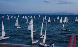 Yelkenliler Didim'de yarışmaya başladı