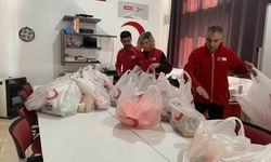 Alaşehir'de Kızılay'dan çocuklara bayram hediyesi