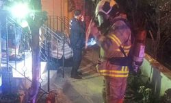 Altınoluk'ta ev yangını: 2 kişi dumandan etkilendi