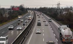 Anadolu Otoyolu'nda bayramın son günü akıcı yoğunluk