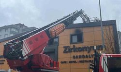 Ataşehir'de metal imalathanesinde yangın paniği