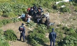 Ayvalık'ta 3'ü çocuk 25 göçmen yakalandı
