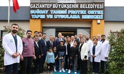Bakan Işıkhan, Gaziantep Protez-Ortez Merkezi'nde engelli bireylerle bir araya geldi