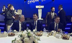 Bakan Kurum: 'Devlet ve millet el ele vererek, asrın felaketini, asrın dayanışmasına dönüştüren büyük bir seferberlik başlattık'