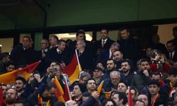 Bakan Osman Aşkın Bak ve TFF Başkanı Hacıosmanoğlu, Galatasaray - Liverpool maçında