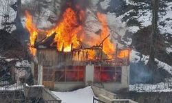 Balık tesisinde çıkan yangın evi küle çevirdi