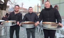 Balıkesir'de geleneksel köy iftarı yüzlerce vatandaşı buluşturdu
