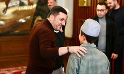 Başkan Arı, hafızlık öğrencilerini makamında ağırladı