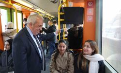 Başkan Şadi Özdemir'den mesai öncesi metro sürprizi